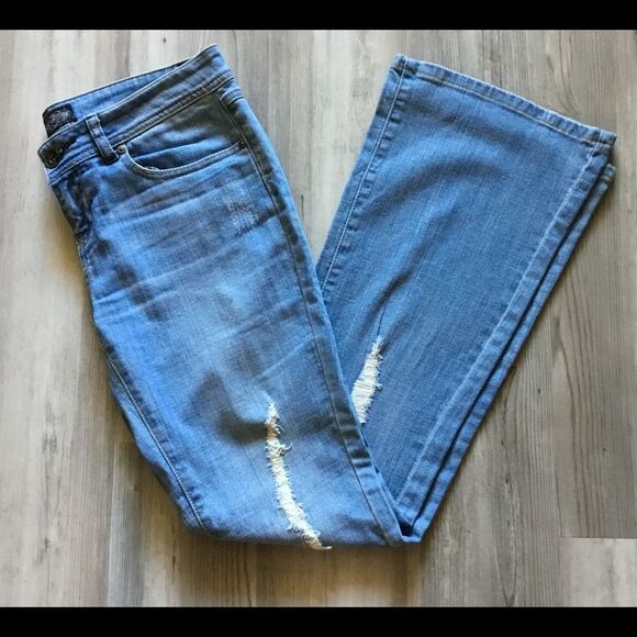 Super Nice Imperial Star Distressed Patchwork Pocket Flare Leg Jeans 11 - Picture 1 of 3